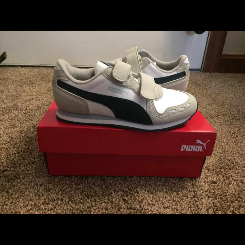 NIB Kids Puma Sneakers Size 13